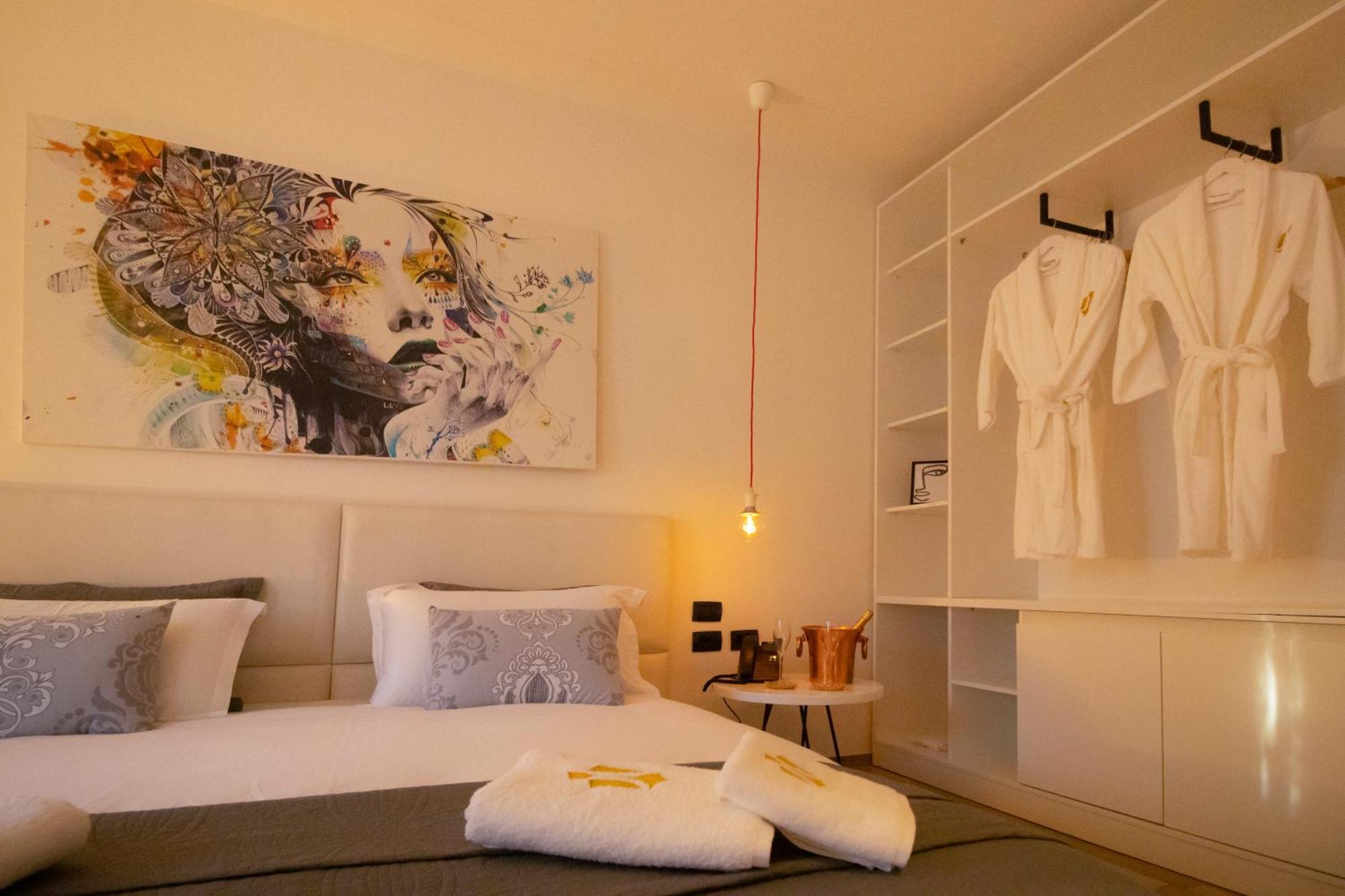 Elite Luxury Boutique Готель 4*