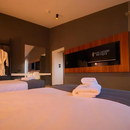 Elite Luxury Boutique Hotel Fier Exterior photo