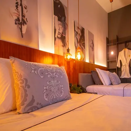 Elite Luxury Boutique Hotel Fier Exterior photo