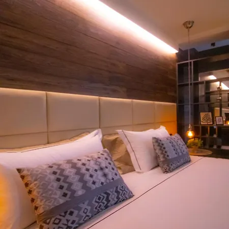 Elite Luxury Boutique Hotel Fier Exterior photo