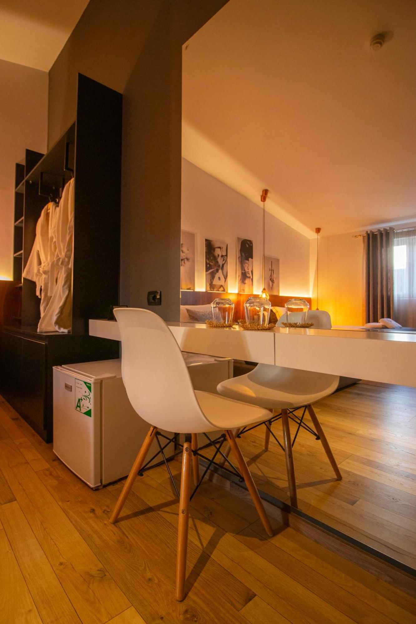 Elite Luxury Boutique 4* Fier