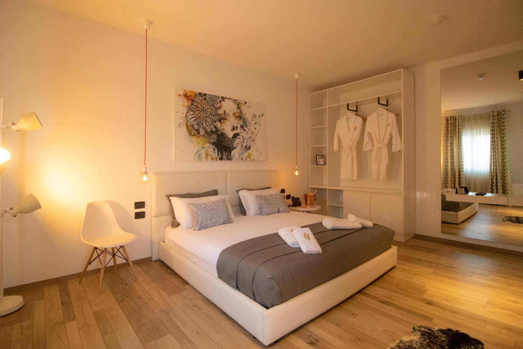 Elite Luxury Boutique 4* Fier