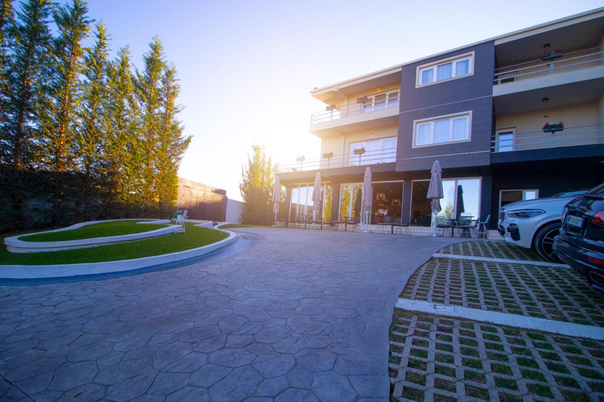 Elite Luxury Boutique Hotel 4*